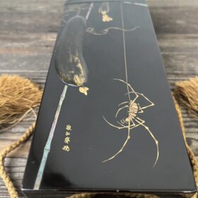 飯塚桃葉作胡瓜に女郎蜘蛛文状箱