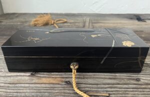 飯塚桃葉作胡瓜に女郎蜘蛛文状箱