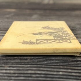 象牙秋草蒔絵小蓋物