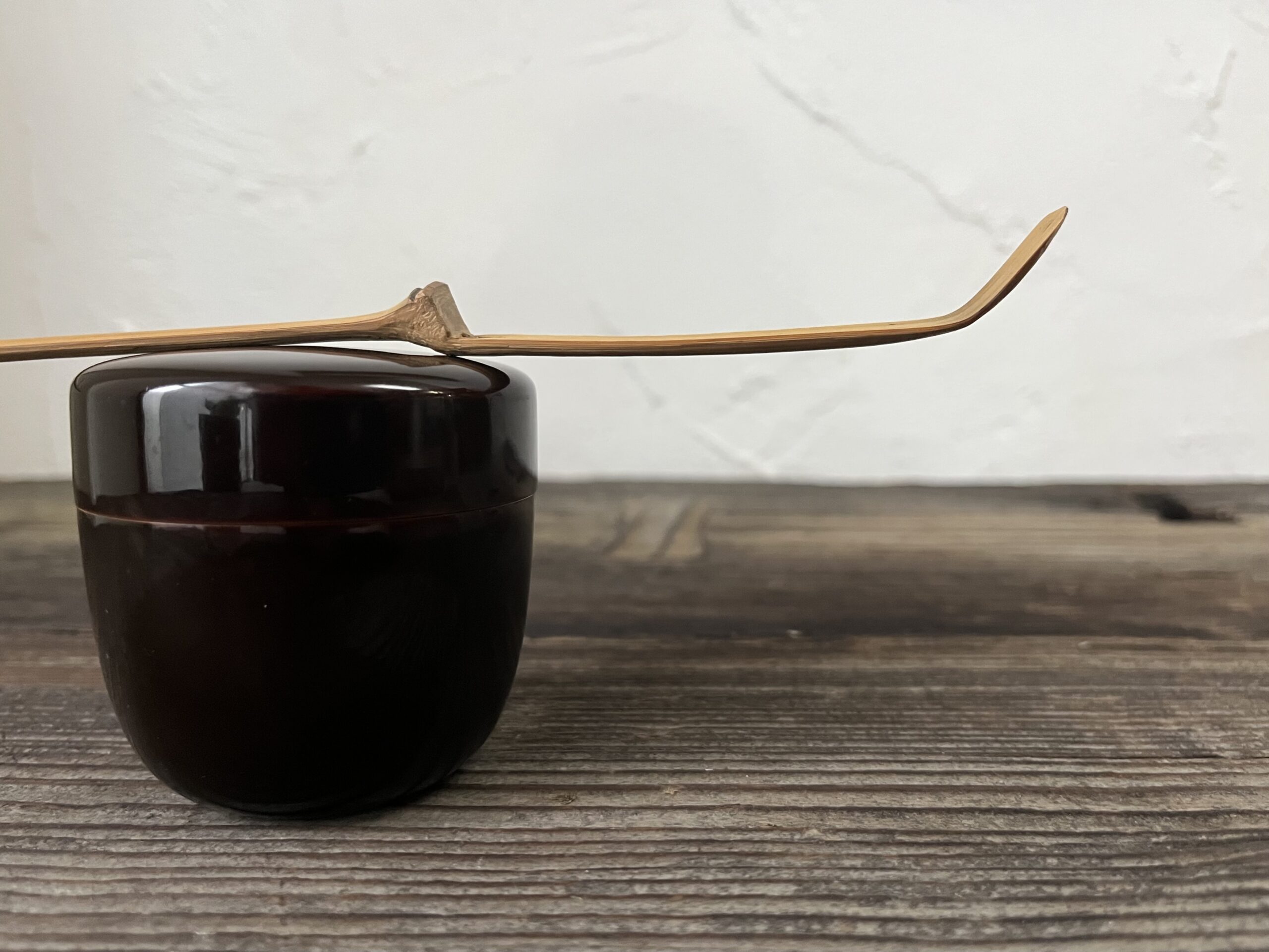 骨董水妖｜大谷尊由作茶杓 銘「沙那王」