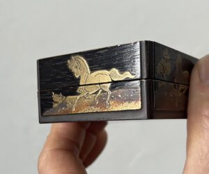 時代馬蒔絵重香合