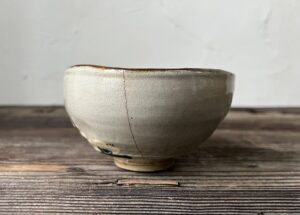 初代真葛香山作　槍梅畫茶碗依乾山意